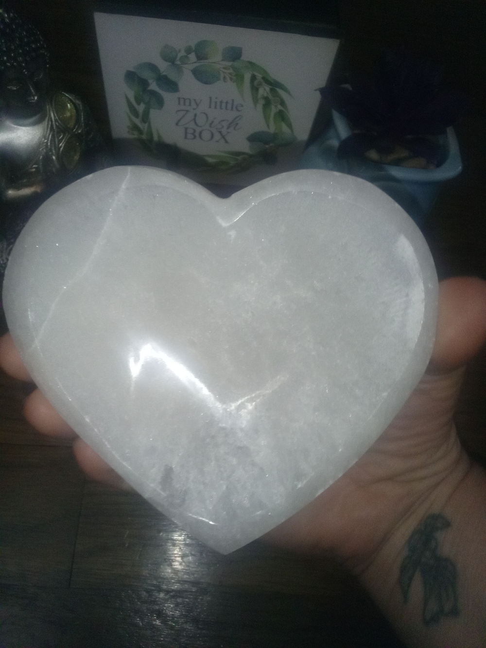 Heart-Shaped Satin Spar Selenite Crystal Décor Accent